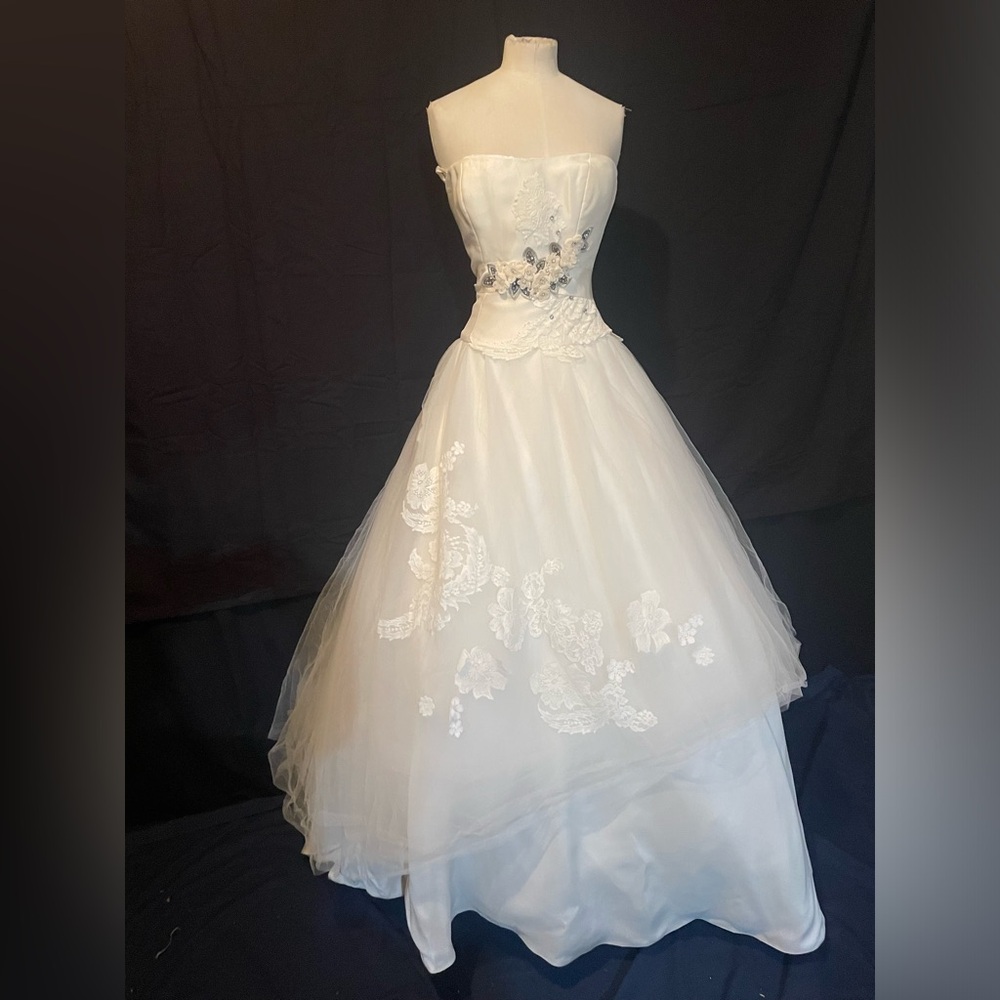 Ivory White Ballgown Wedding Dress Designer Edgardo Bonilla Silk 6 NWOT